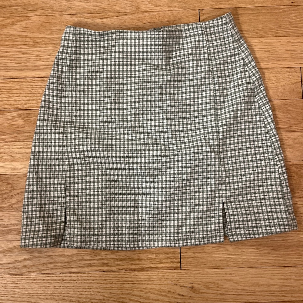 Brandy Melville Skirt!!